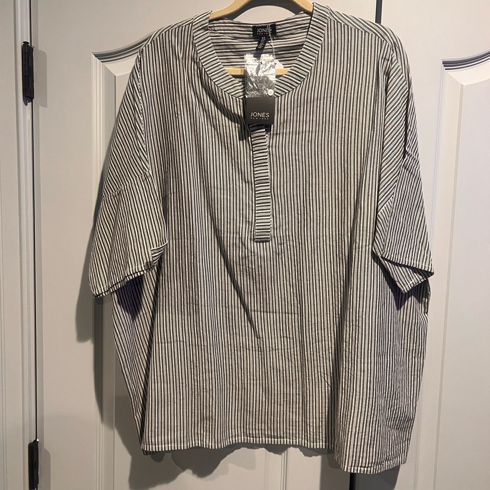 Jones New York Black and White Striped Casual Shirt